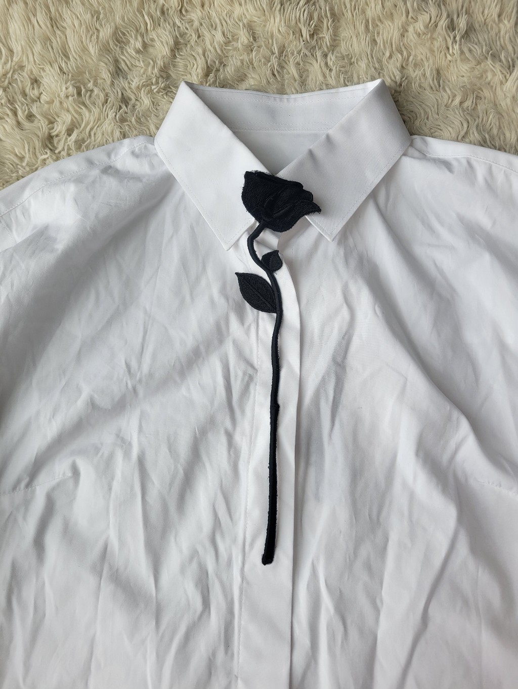 Kkoncept Her Black Rose Tie Shirt Button Down White Medium Nwt — image 4 of 7